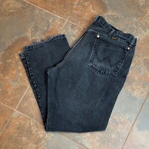 Wrangler Men's Relaxed Fit Dark black  Jeans38x30